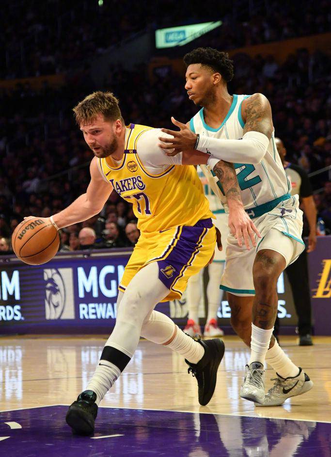 冲刺阶段突围战来临，洛杉矶湖人围绕德国杯复出首秀，媒体盛赞，球队文化再被提及